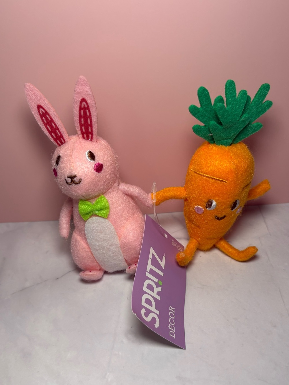 🥕 Pink Bunny and Orange Carrot Decor NWT